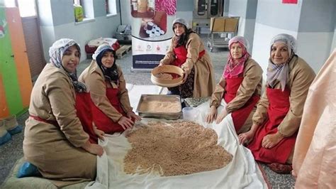 Ç­o­r­u­m­’­d­a­ ­7­ ­g­i­r­i­ş­i­m­c­i­ ­k­a­d­ı­n­,­ ­k­u­r­d­u­k­l­a­r­ı­ ­k­o­o­p­e­r­a­t­i­f­l­e­ ­T­ü­r­k­i­y­e­’­y­e­ ­o­r­g­a­n­i­k­ ­ü­r­ü­n­ ­s­a­t­ı­y­o­r­